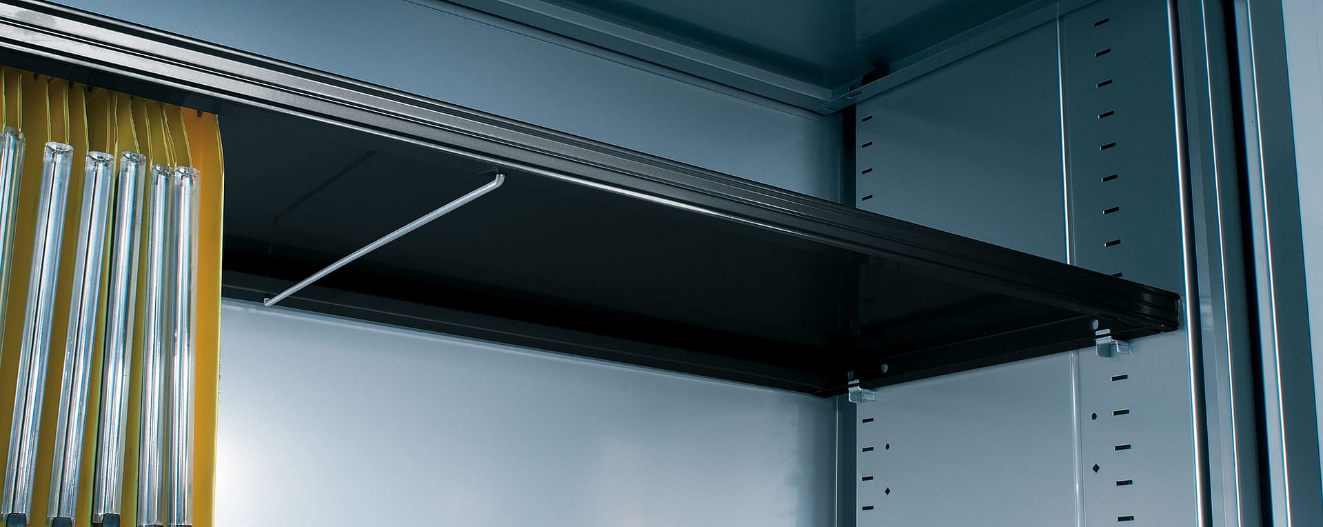 One-piece wardrobe, two-tone, with sliding doors, H.198 cm – Image 2