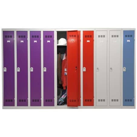 Welded, one-piece, three-column locker for clean industry – Image 2