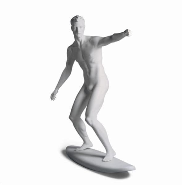 Mannequin sportif homme surfeur blanc